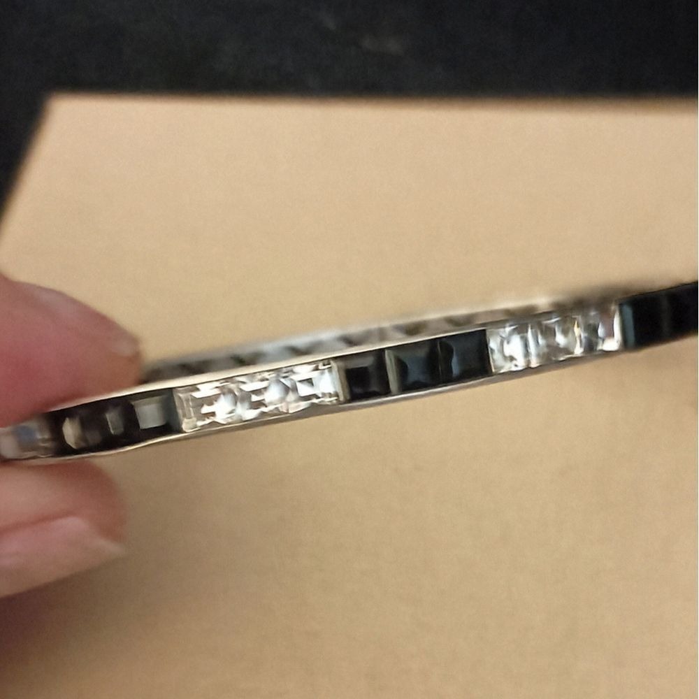 Art Deco Revival Black Clear Rhinestone Silver Tone Bangle Bracelet VTG SKUJ073 - Picture 6 of 7
